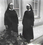 Zuster Augusta (L) & Zuster Ancila (R)